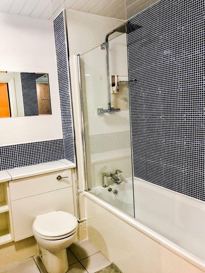 Hydro Apartment With Free Car Park Glasgow Exterior foto